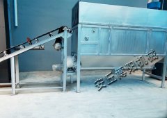 氧化锆自动拆袋机、自动破袋机无扬尘的图片