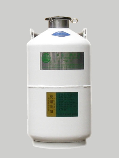 液氮容器贮存的图片