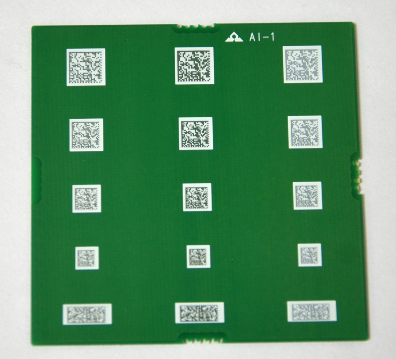 全自动PCB二维码激光打标机的图片