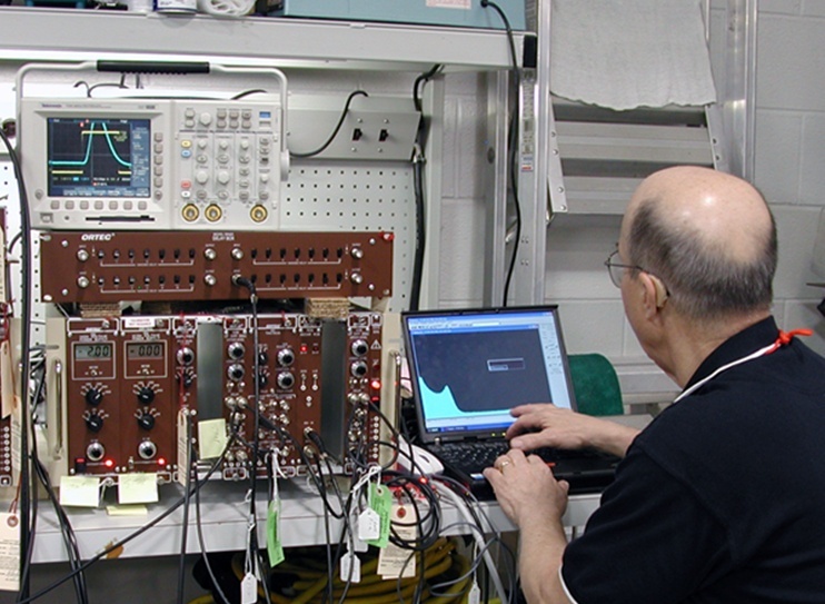 OREC核电子学插件，NIM机箱电源4001A/4002D，CF8000,4001A/4002A,的图片