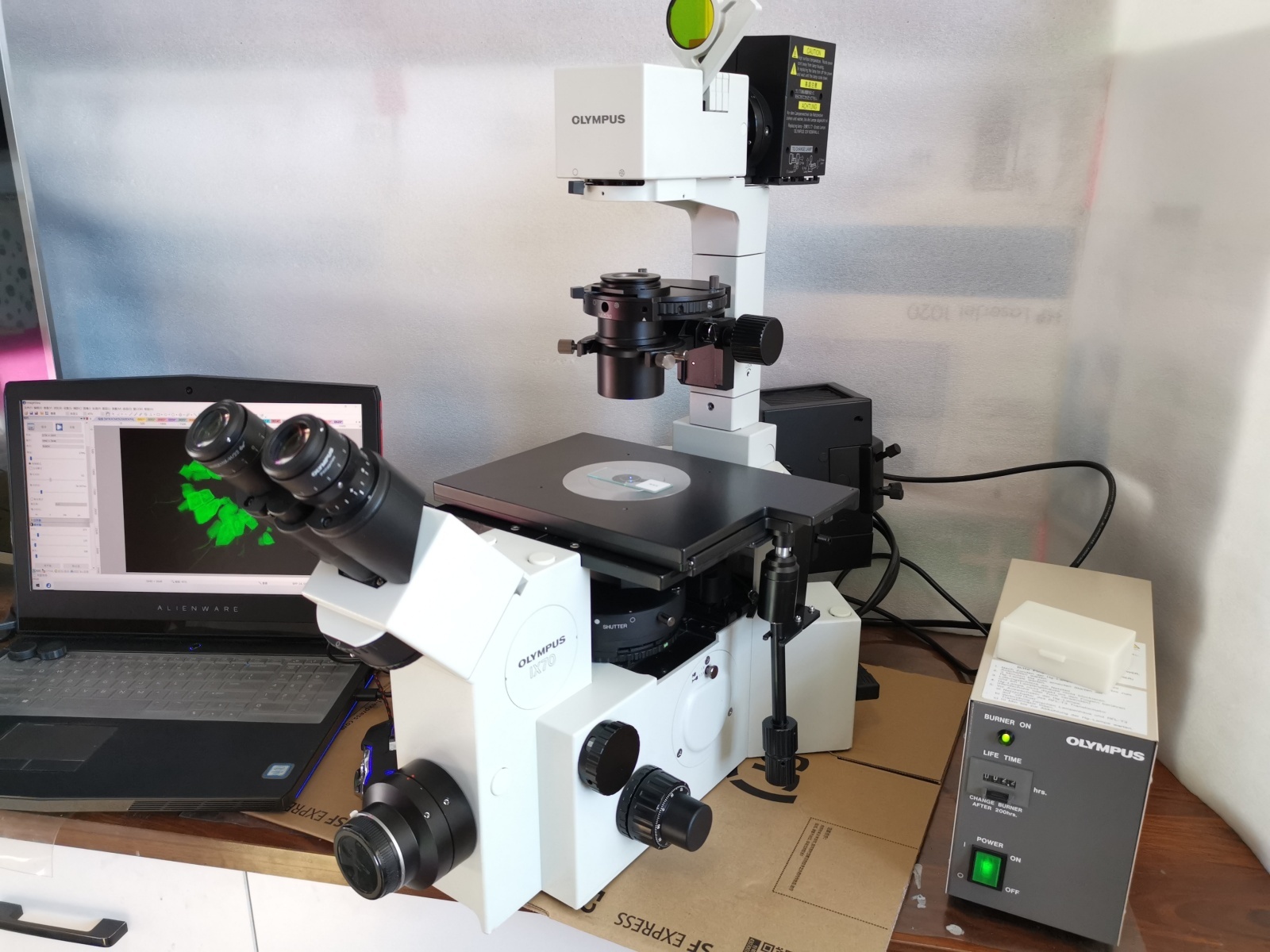 二手奥林巴斯ix70三色荧光倒置显微镜的图片