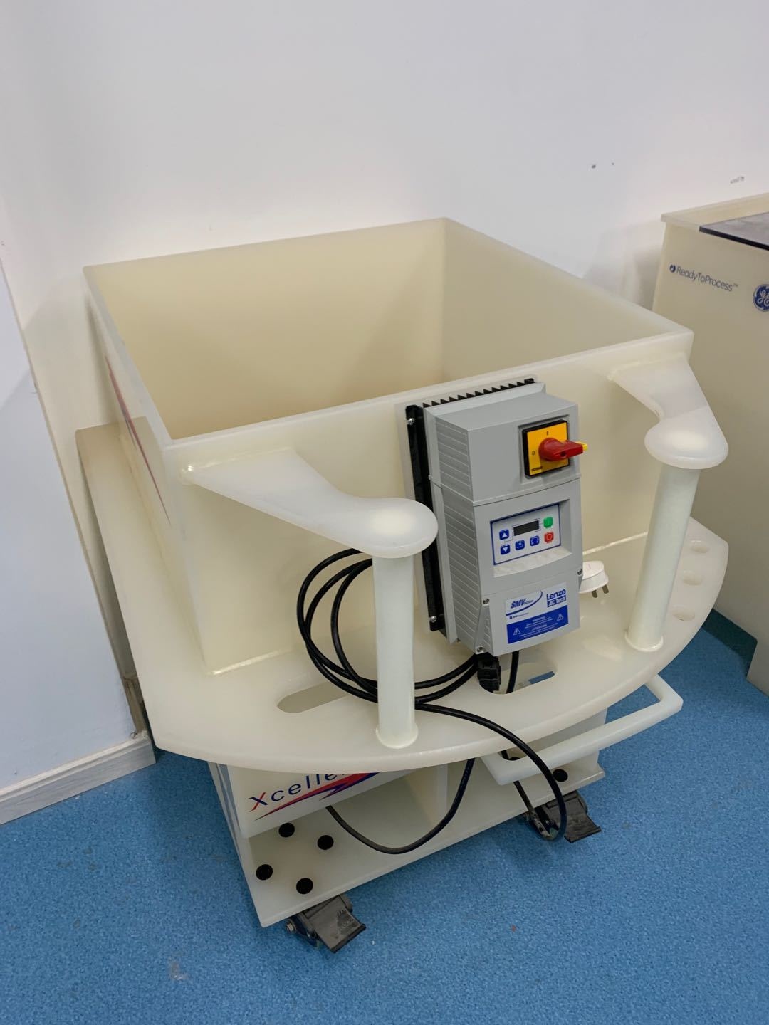 二手GE Healthcare细胞混合仪XDM-200的图片