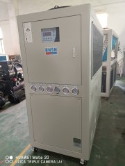 制药厂专用10HP风冷箱式冷水机的图片