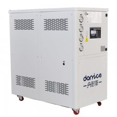 水冷式冷冻机DNC-WD系列的图片