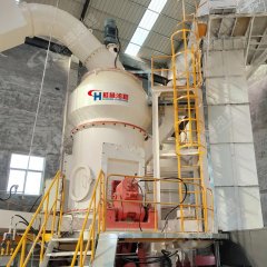 膨润土立磨机产量 粘土磨粉设备 HT1680型摆式磨粉机的图片