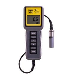 YSI 30型盐度、电导、温度测量仪的图片