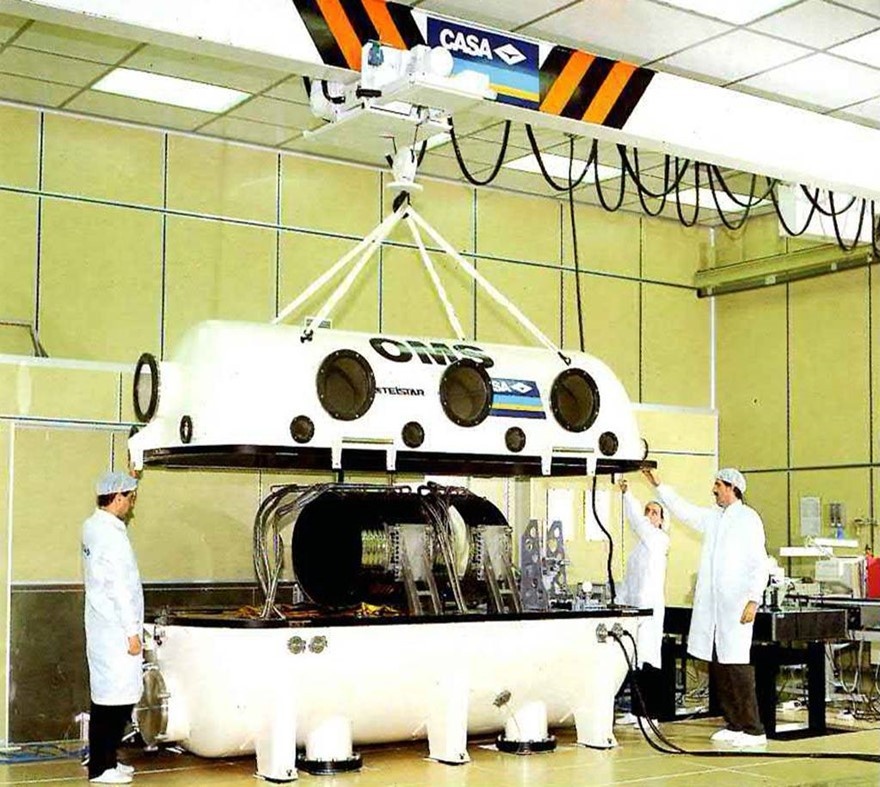 TELSTAR太空热真空环境试验箱的图片
