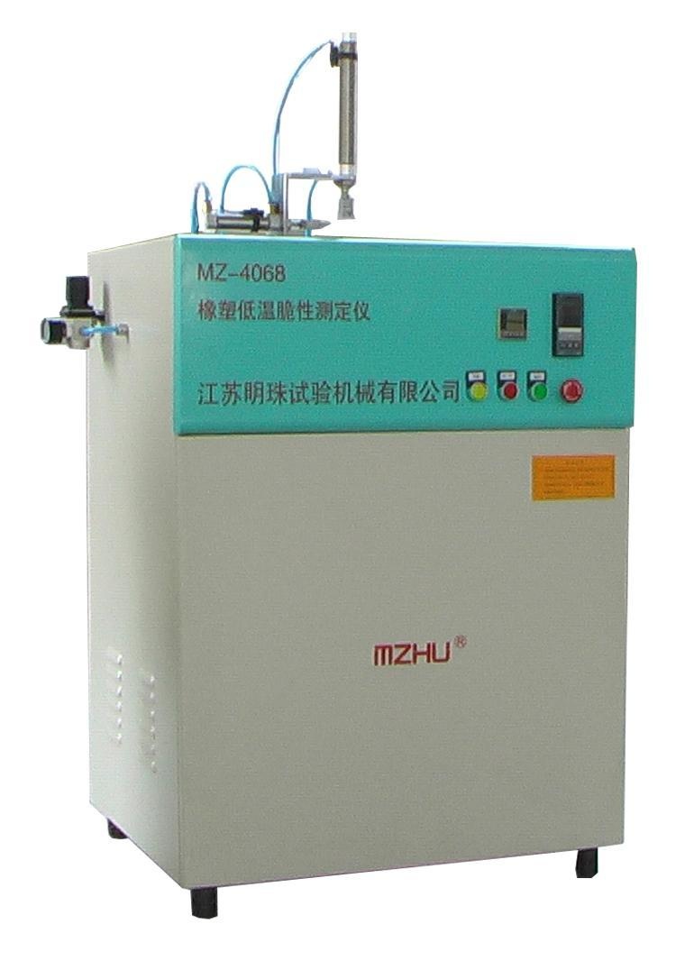 GB/T1682橡胶塑料低温脆性试验机的图片