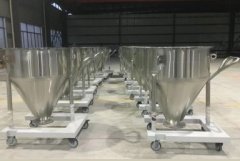 移动式入料罐的图片