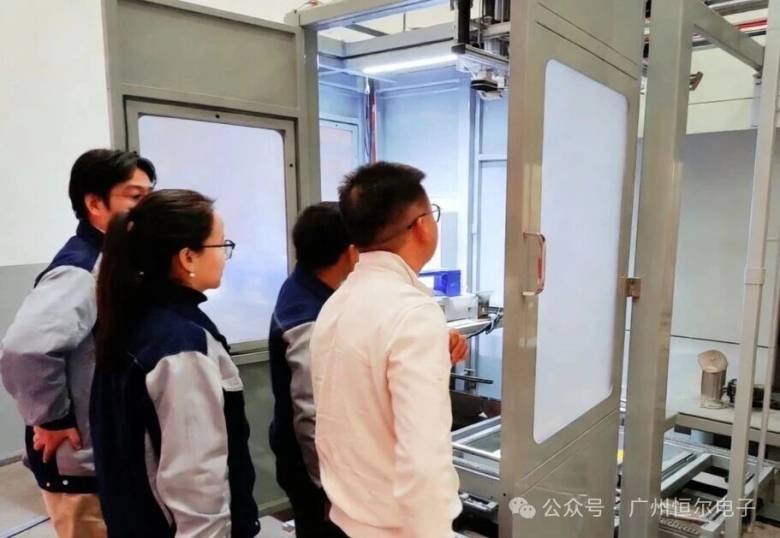 082103_996818_jsue_gsdt.jpg 082103_996818_jsue_gsdt.jpg