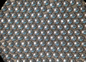 Φ1.4-1.6GCZ铈稳定氧化锆珠的图片