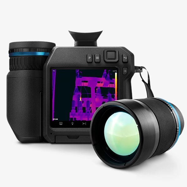 FLIR T840带有取景器的高性能红外热像仪的图片