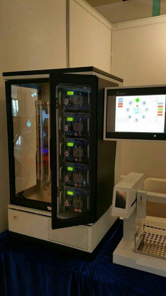 小型实验室模拟移动床色谱制备系统的图片