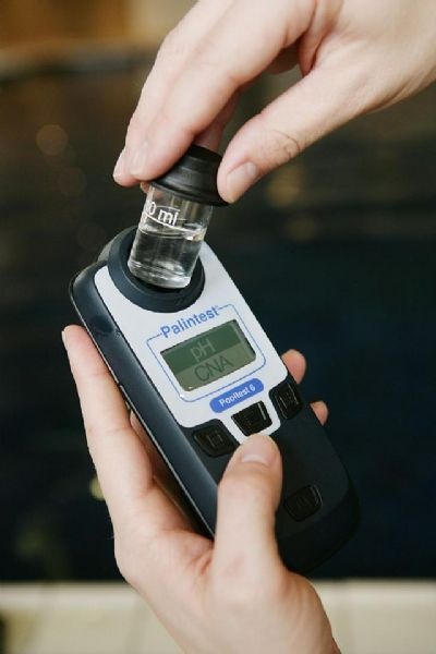 百灵达卫蓝泳池检测光度计的图片