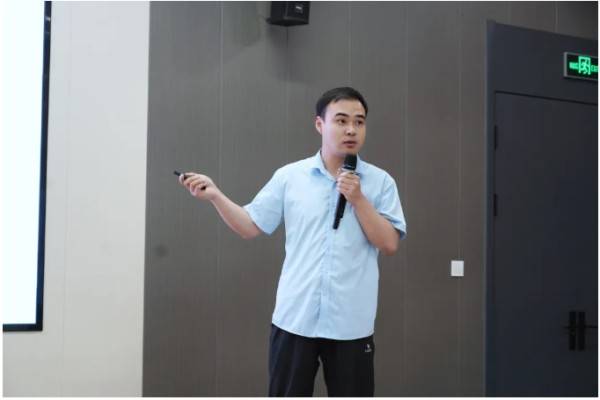 fb2e8ecc758090beb35f7df833773bca.jpg